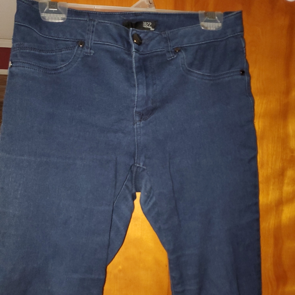 ✴ 1822 Denim Dark Zippered Ankle Jeans